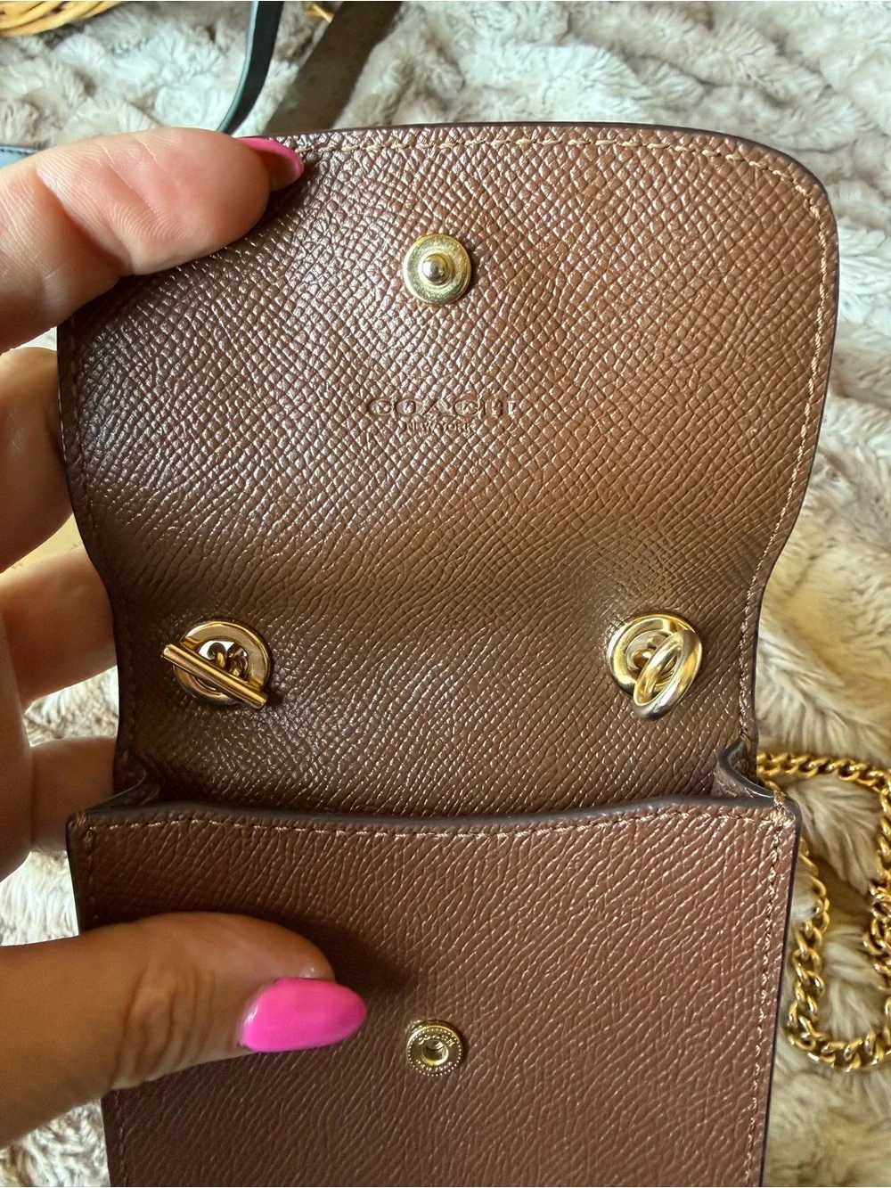 Coach saddle Brown Leather phone card Crossbody Pouch with Gold Chain - Picture 4 of 6